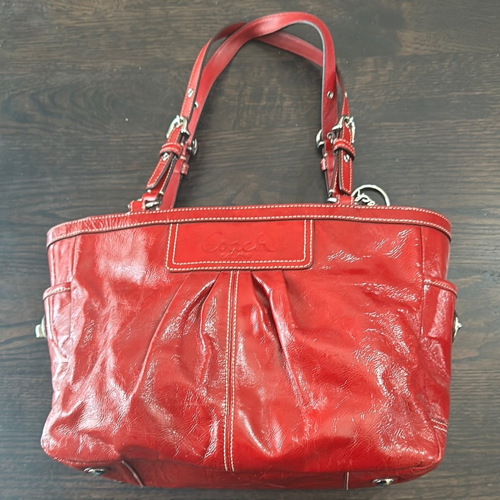 Coach gallery patent leather shoulder bag